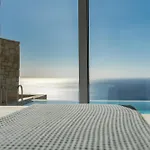 Villa Kyma - *